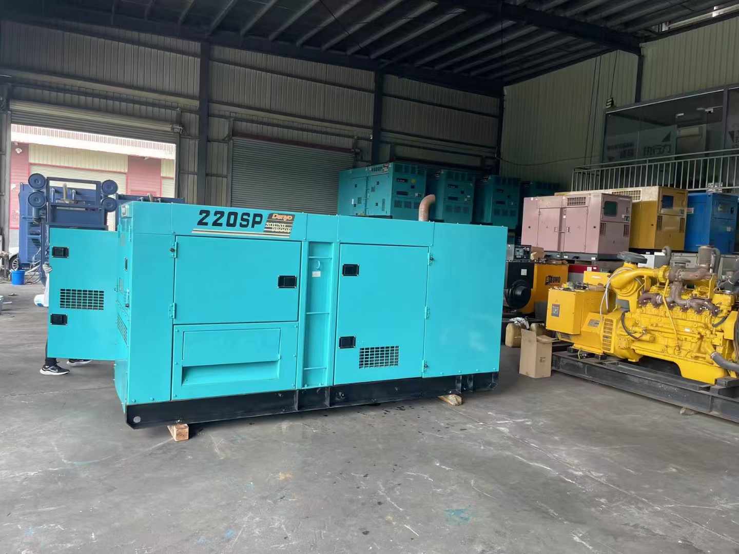 曲松800kW 柴油发电机的输出电流波动范围是多少?